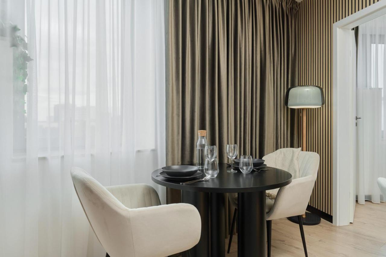 Wroclavia Apartments Dyrekcyjna By Noclegi Renters Wroclaw Ngoại thất bức ảnh