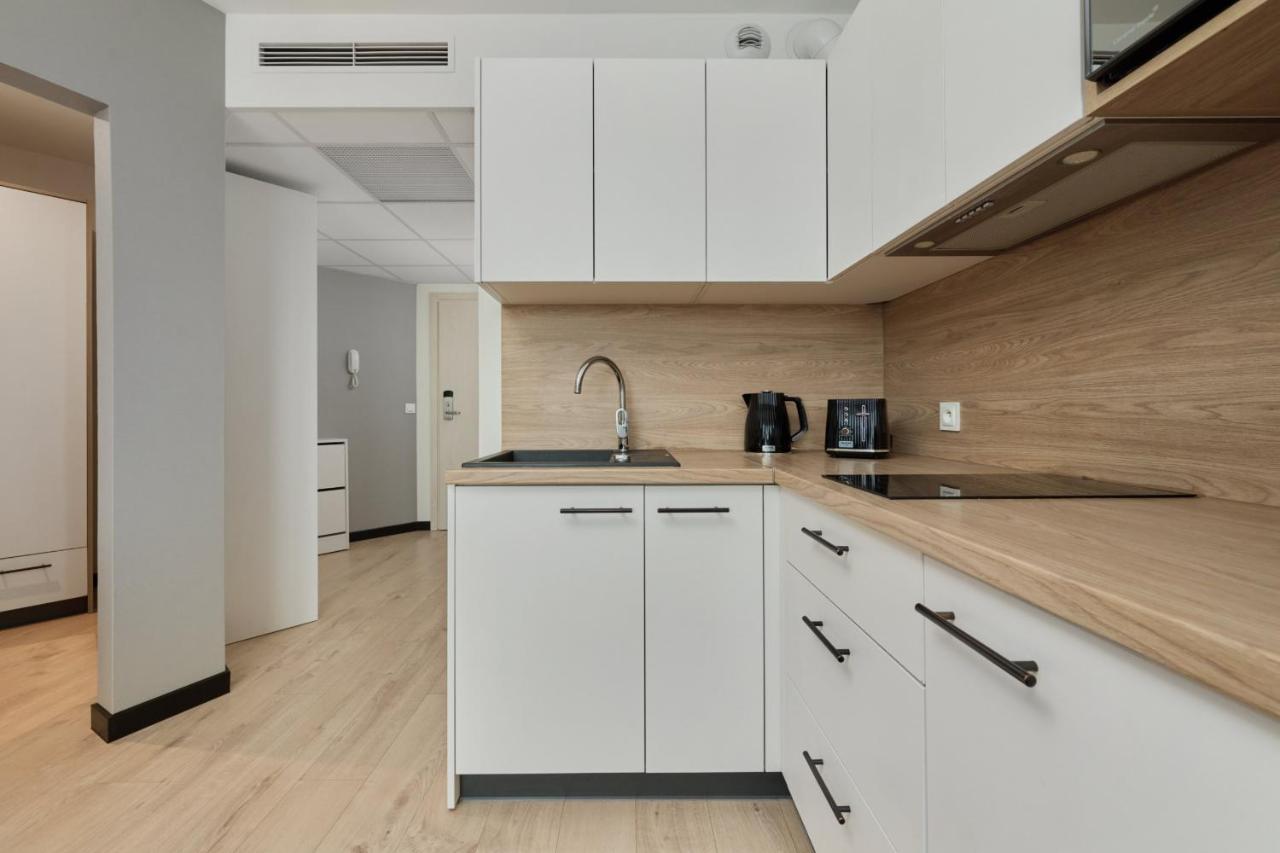 Wroclavia Apartments Dyrekcyjna By Noclegi Renters Wroclaw Ngoại thất bức ảnh
