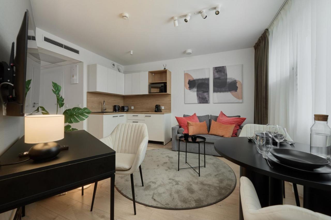 Wroclavia Apartments Dyrekcyjna By Noclegi Renters Wroclaw Ngoại thất bức ảnh