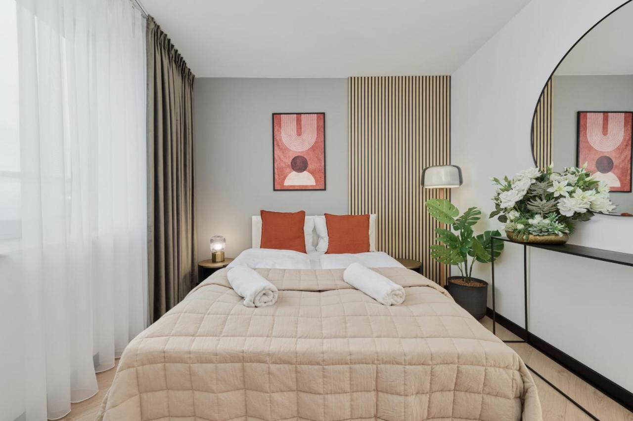 Wroclavia Apartments Dyrekcyjna By Noclegi Renters Wroclaw Ngoại thất bức ảnh