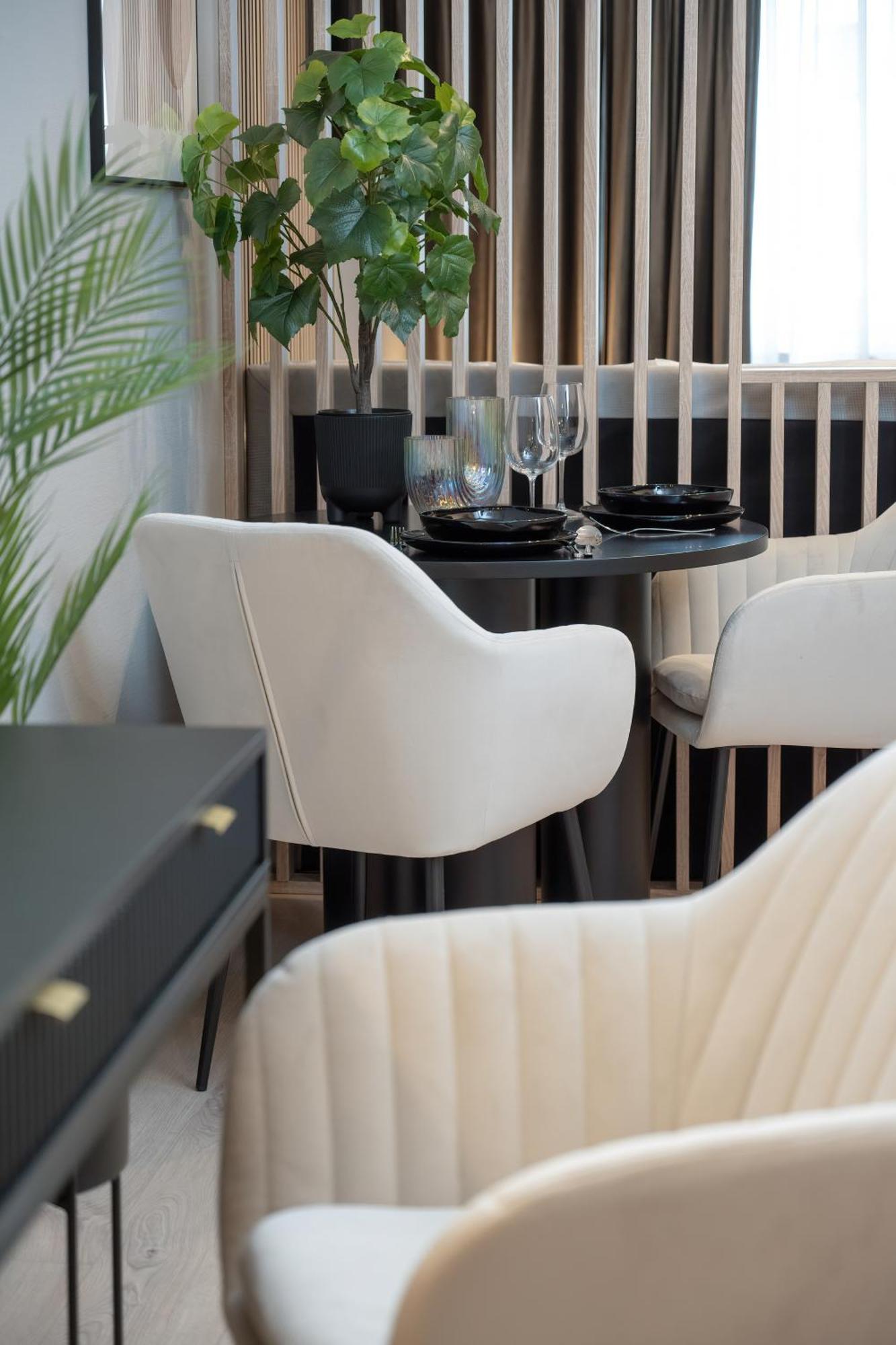 Wroclavia Apartments Dyrekcyjna By Noclegi Renters Wroclaw Ngoại thất bức ảnh